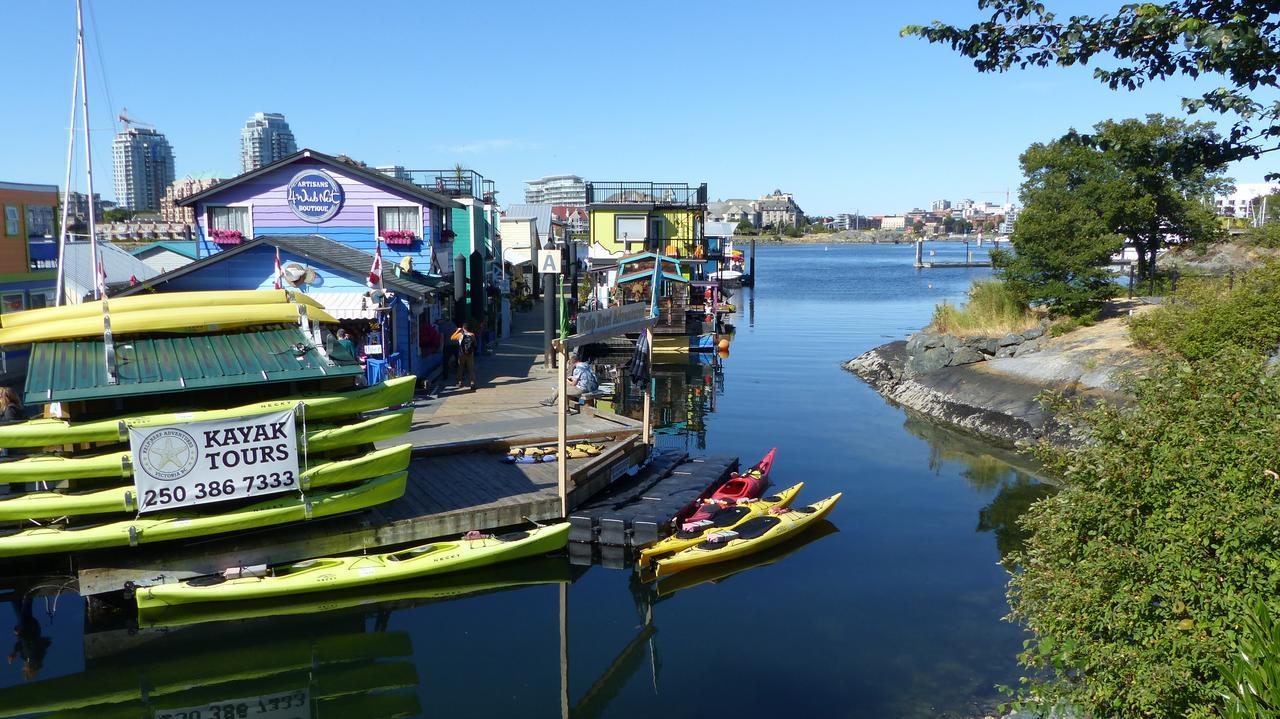 A Float Home B&B In Fisherman'S Wharf Victoria Exteriör bild