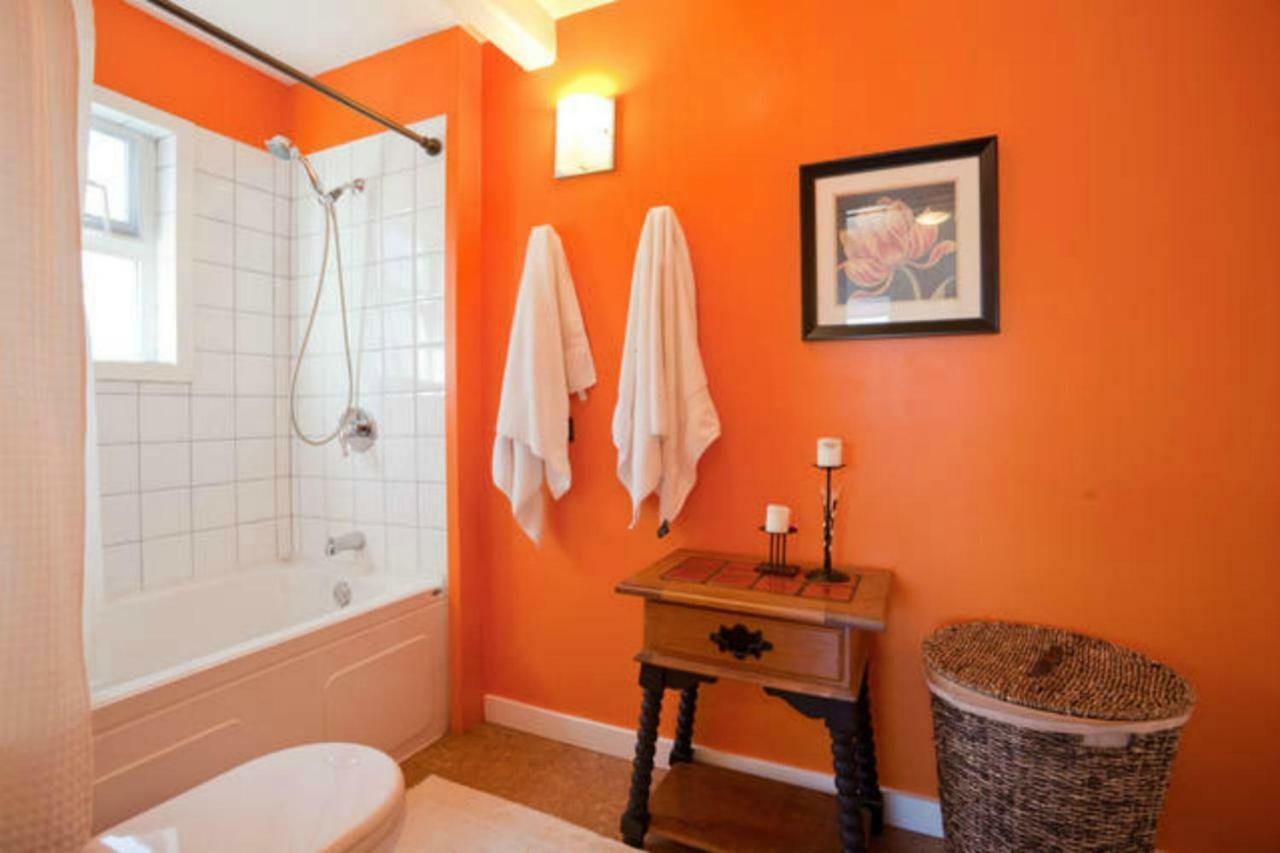 A Float Home B&B In Fisherman'S Wharf Victoria Exteriör bild